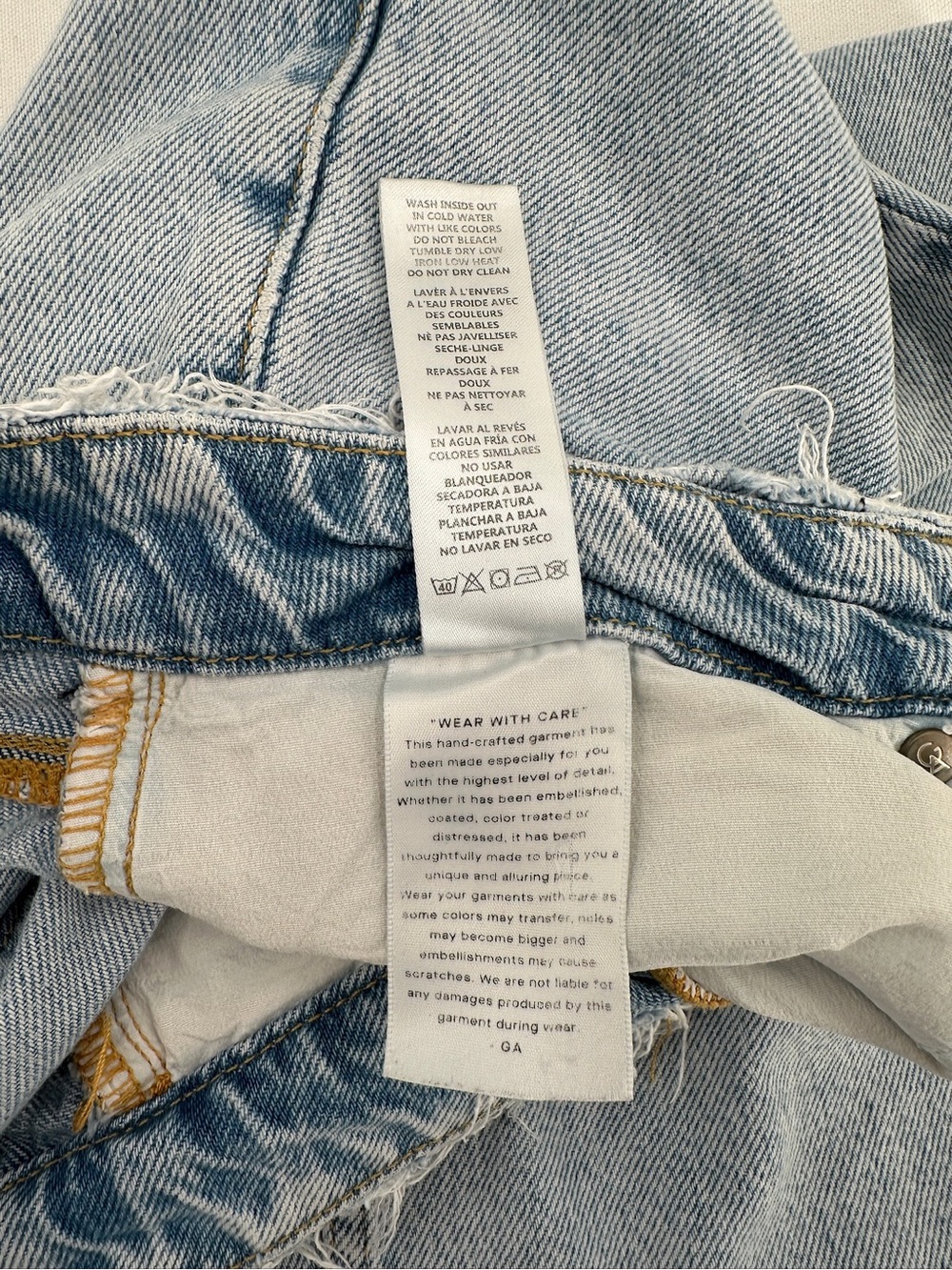 Good American Distressed Light Wash Wide Leg Jeans Raw Waist 90s Y2K Size 6/28 - Picture 6 of 7